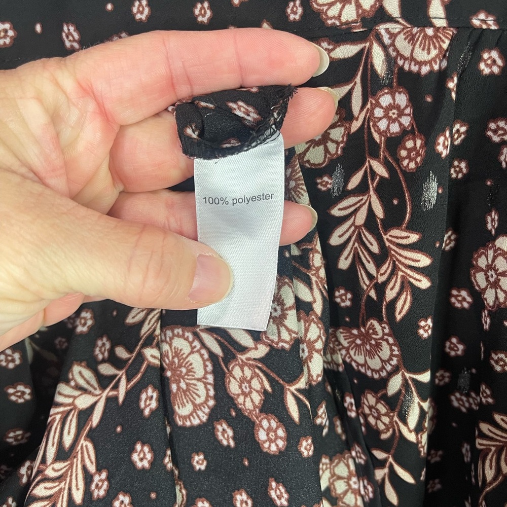 Maurices Black and‎ Pink Floral Blouse - Picture 10 of 10